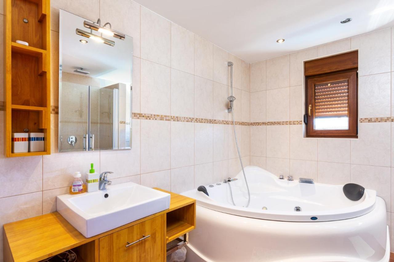 Marlera - Penthouse Apartment Ližnjan Екстериор снимка